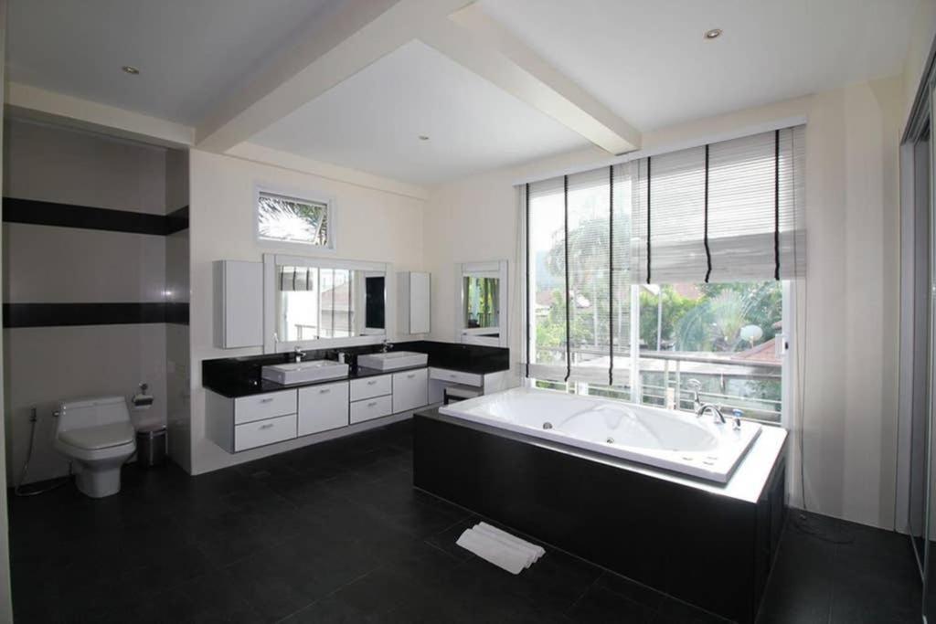 4 Bedroom Villa Kamala Beach Phuket Exterior foto